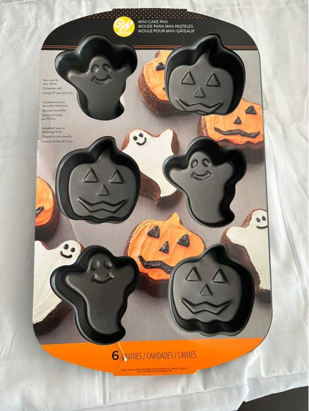Halloween baking pan